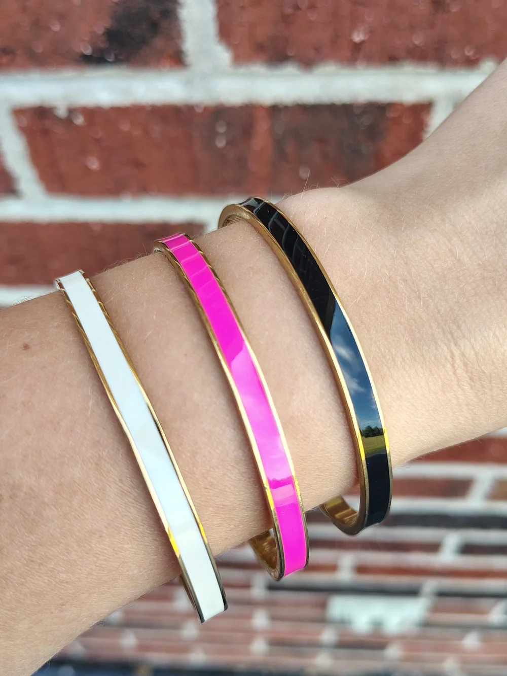 kate spade Enamel Bangle Set in Hot Pink, White & Black with Gold Trim - Picture 4 of 7